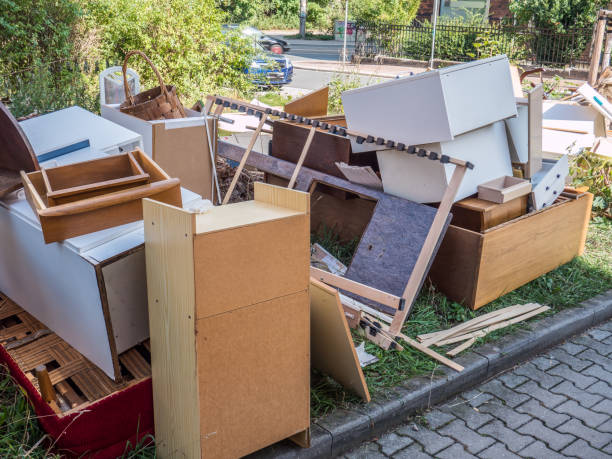 Best Yard Waste Removal  in St Johns, MI